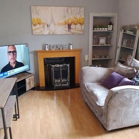 Lovely 2 Bedroom Apartment In Heart Of Данди Экстерьер фото