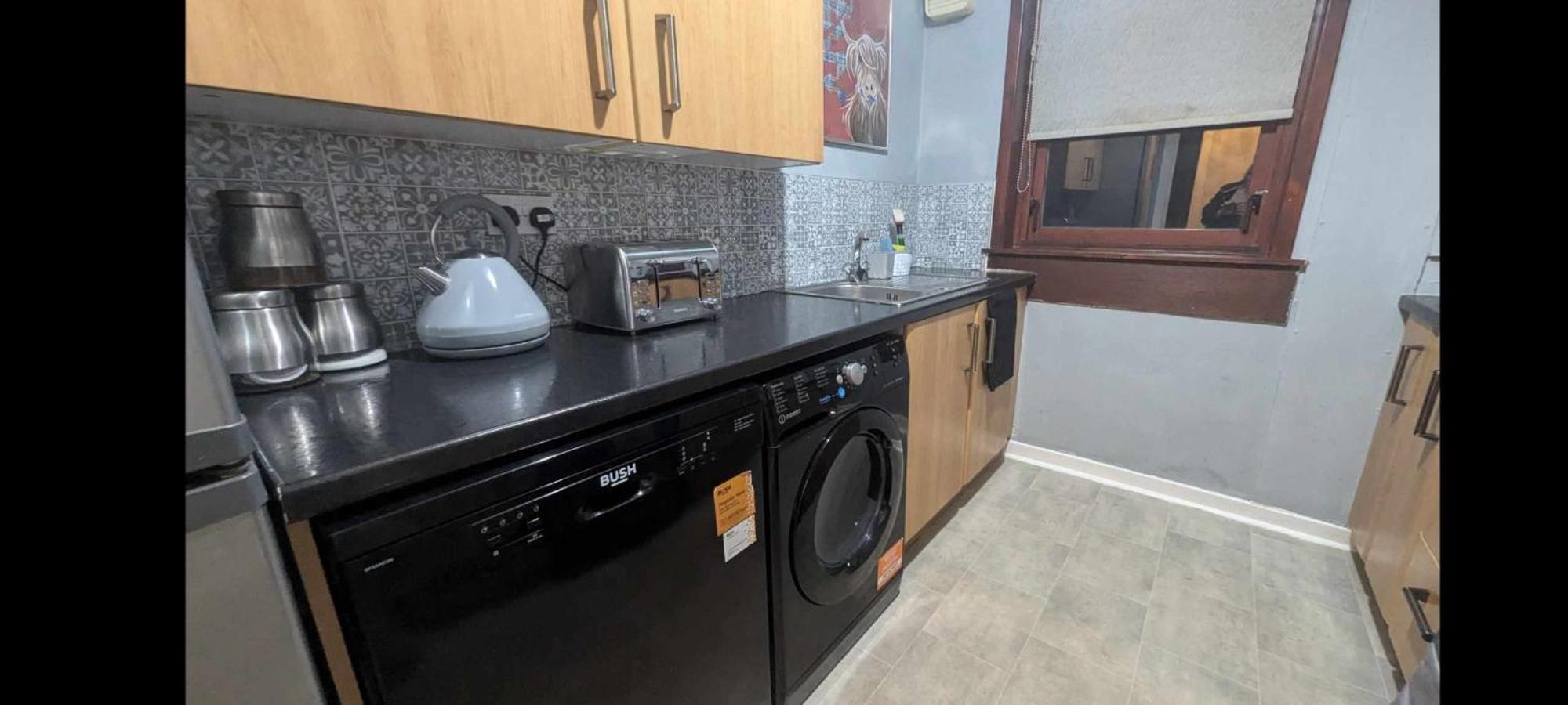 Lovely 2 Bedroom Apartment In Heart Of Данди Номер фото