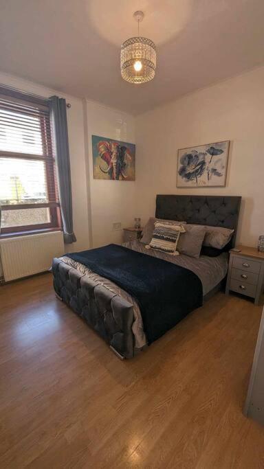 Lovely 2 Bedroom Apartment In Heart Of Данди Экстерьер фото
